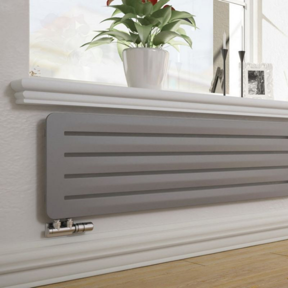 TERMA Aero H Designheizkörper 410x1800 Farbe Metallic Stone unter Fenster