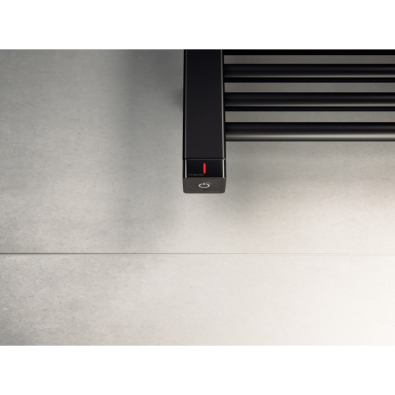 TERMA Mike ONE Designheizkörper 1335x530 Soft 9005 Detail