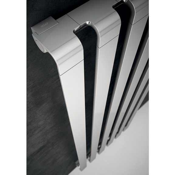 IRSAP Step V Chrom-Designheizkörper - Chrom - Detail